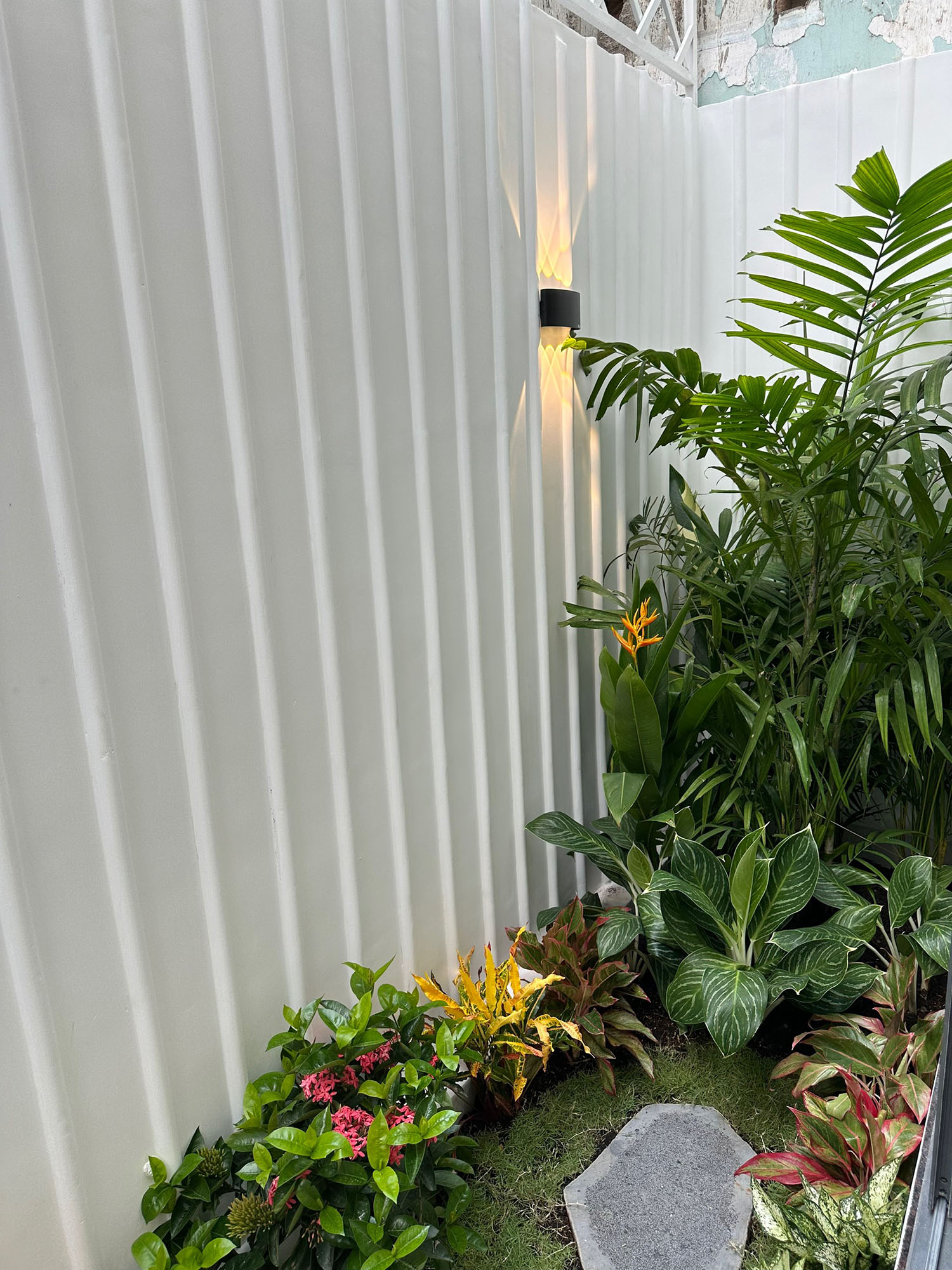 Tuyệt phẩm 3 lầu (5x14,5) thiết kế Cổ Điển,mới 100% hẻm ôtô vào tận nhà Nguyễn Thượng Hiền, B.Thạnh